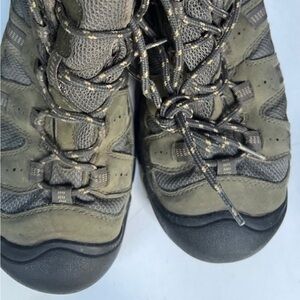 Keen Green Leather Boots Athletic Shoes in Size 10